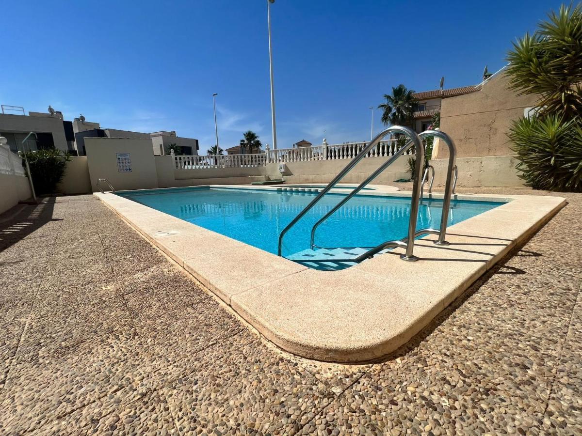 Apartment Elaine La Zenia Orihuela Bagian luar foto